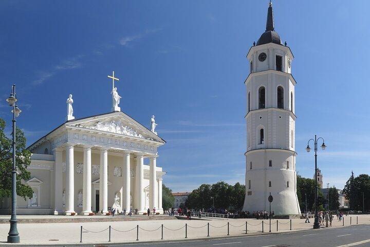 Vilnius Scavenger Hunt & Highlights Self-Guided Walking Tour