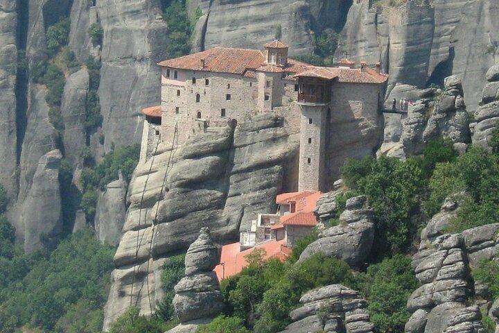 From Athens: Full-Day Private Tour to Meteora