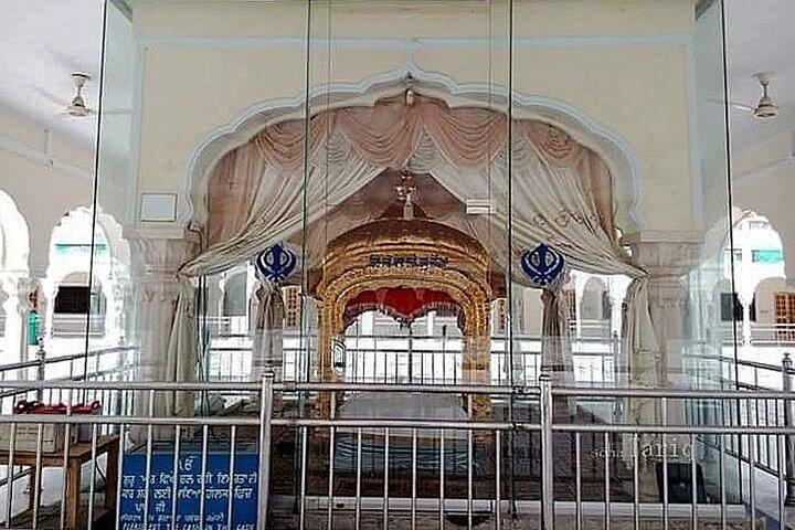Nankana Sahib Gurdwara One Day Guided Tour