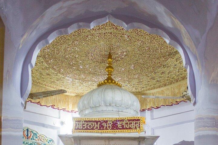 Nankana Sahib Gurdwara One Day Guided Tour