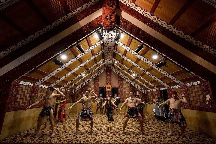 Exclusive Day Trip from Te Puia to Wine Tasting and Redwoods