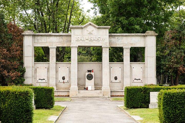 Vienna Central Cemetery Walking Tour with Transfers