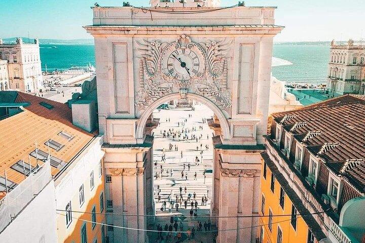 Experience Tuk-Tuk Lisbon Tour 1 - 3hours
