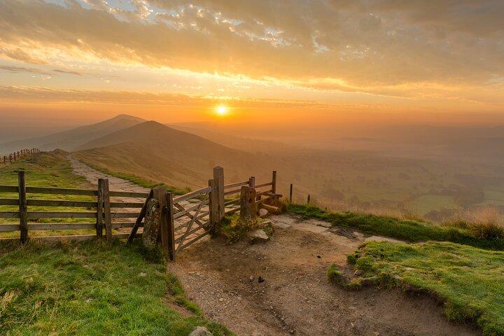 Chatsworth and Peak District Small-Group Tour from Manchester