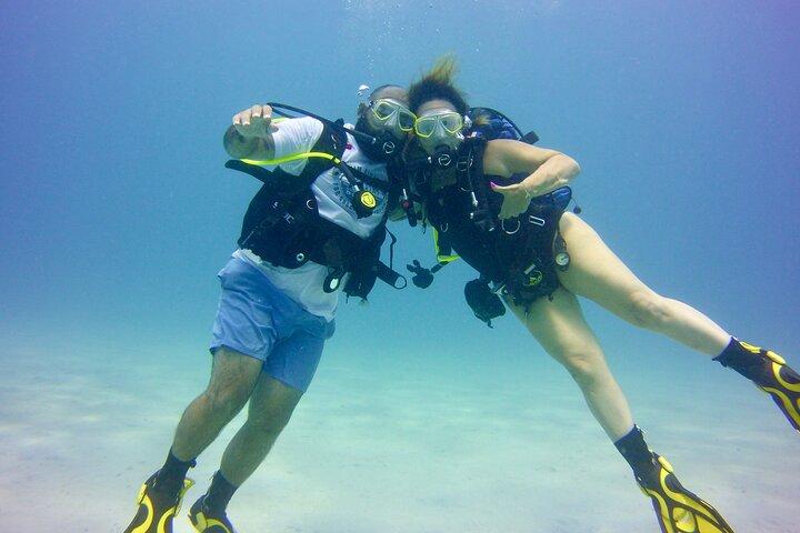 Scuba Diving with a private guide, without certification