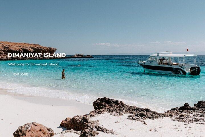 Muscat: Daymaniyat island Natural Reserve and Dolphin Watching