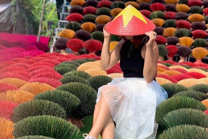 Combo Incense Village Tour with Conical hat and HaThai Art Making