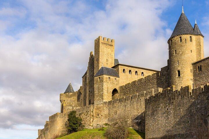 Carcassonne Scavenger Hunt & Highlights Self-Guided Walking Tour