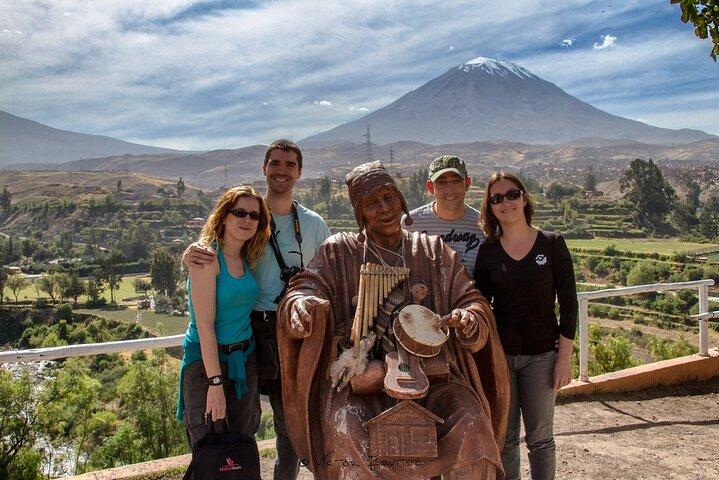 Tour to the Viewpoints and the Monastery of Santa Catalina