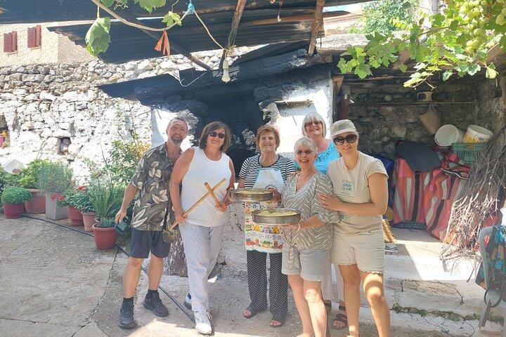 Sustainbable Cooking class, explore a mountainous village