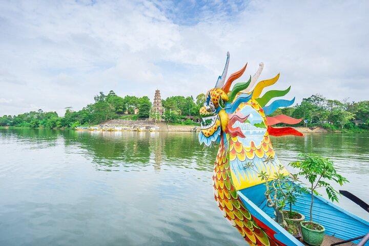 Hue City Full Day Tour with Imperial Citadel and Royal Tombs