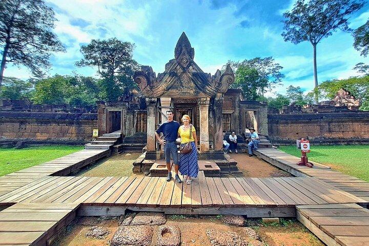 Full-Day Banteay Srei & 4 Temples Join-in Tour
