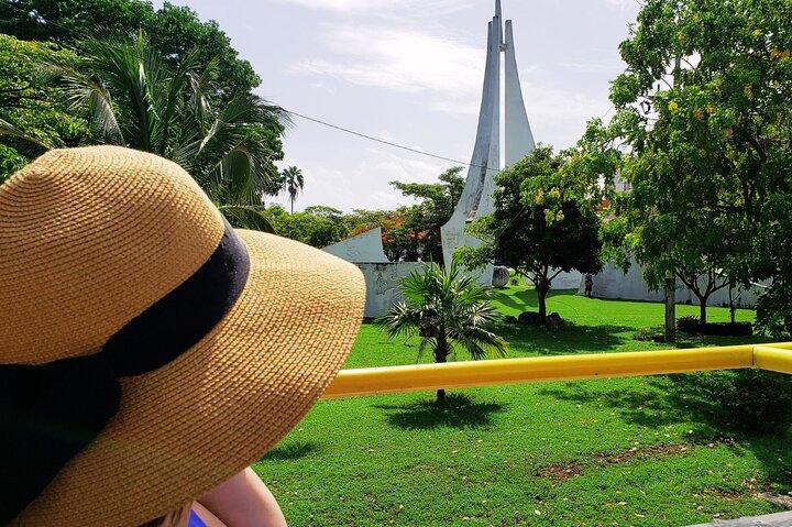 Cancun City Sightseeing and Shopping Tour on a Double Decker bus