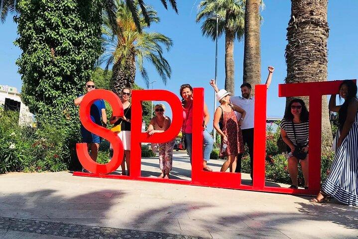 Private Split & Trogir Tour with Vineyard Wine and Sea View