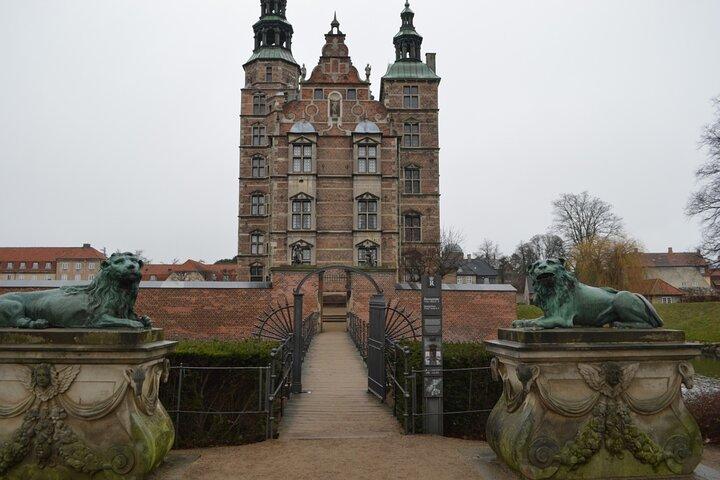 Skip the line Rosenborg Castle and Gardens Copenhagen Tour
