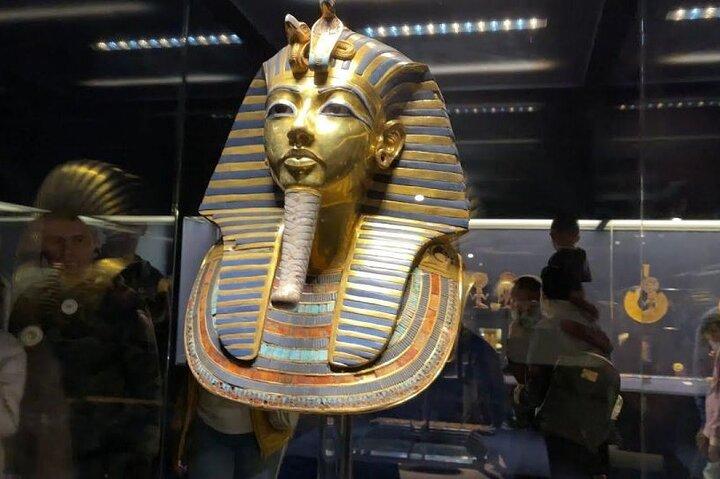 6-Hour Private Day Tour in Egyptian Museum and Pyramids of Giza