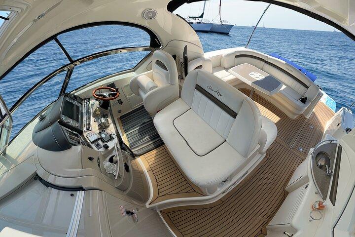 Private Yacht Sea Ray all-inclusive charter in Cabo
