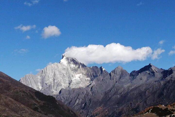 Private 2-day Tour to Wolong Panda Base and Mt. Siguniang