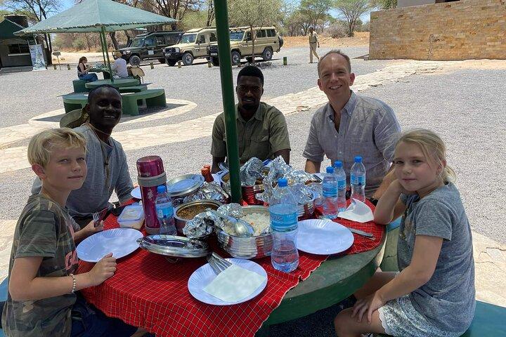 Four Day Lake Tour to Manyara and Serengeti and Ngorongoro Crater