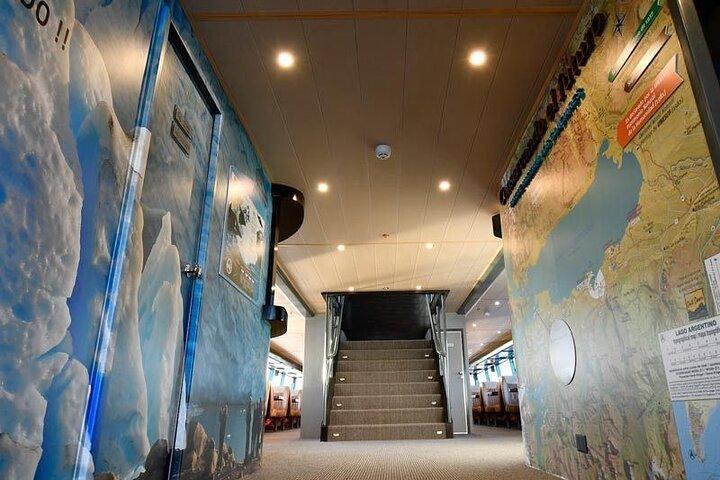 Glaciares Gourmet Premium Lounge boat Tour + El Calafate pick up
