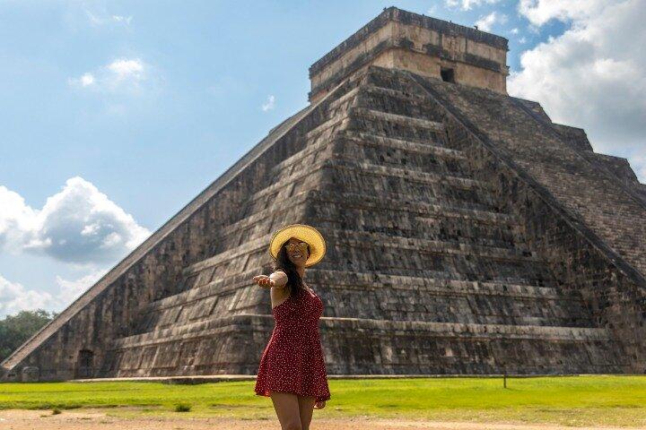 Early morning Chichen Itza Tour: Cenote and Tequila Tasting