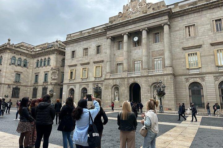 Barcelona Barrio Gotico & Sagrada Familia No-lines Private Tour