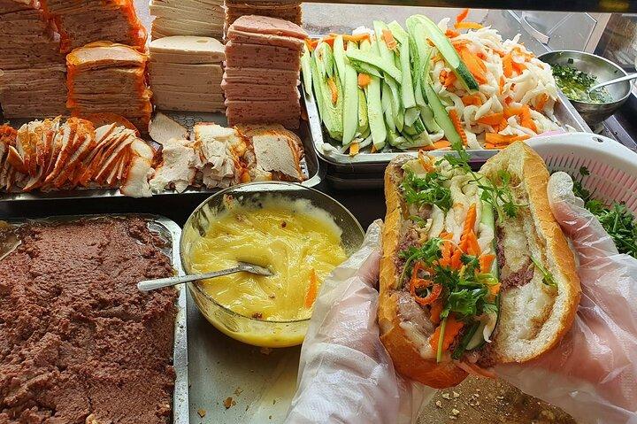 3 Hours Walking Street Food Tour with a Taste of Hanoi