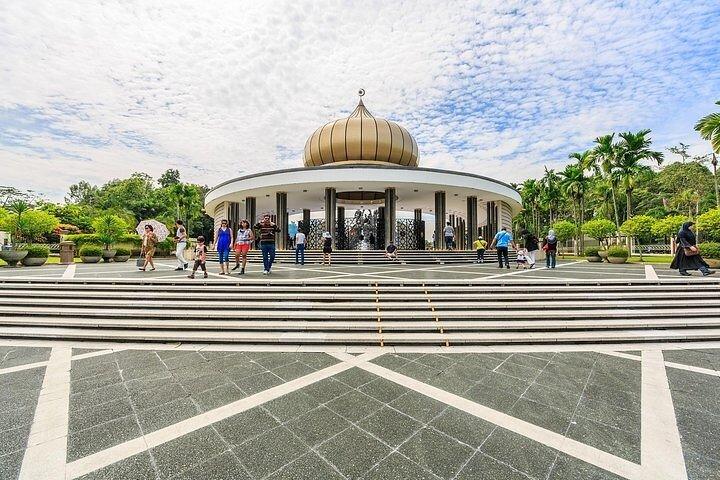 Port Klang Cruise Excursion:Private Kuala Lumpur Sightseeing Tour