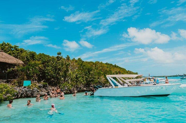 5 Islands & Ile aux Cerfs Speedboat Cruise, Snorkeling + Lunch