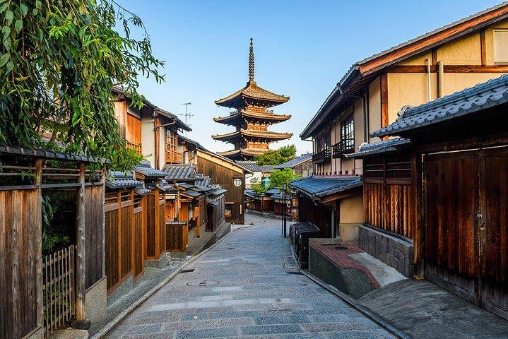 Kyoto tour with English Speaking Chauffeur