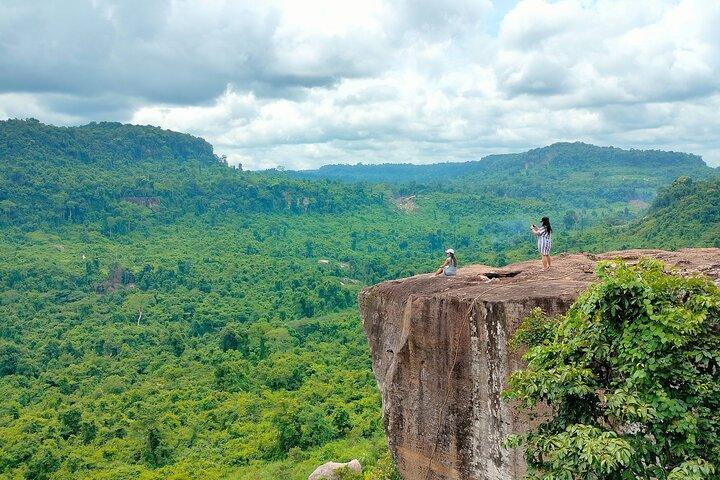 A-Day Uncover Phnom Kulen-Beng Mealea-Kampong Phluk Sunset Tours