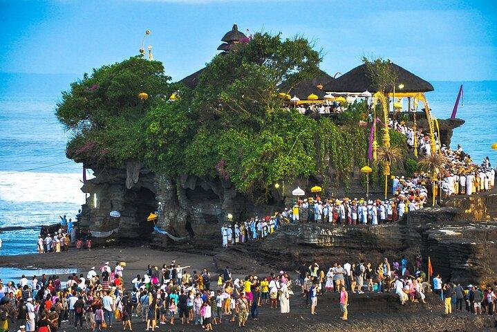 Tanah Lot and North Bali Tour: Scenic Journey