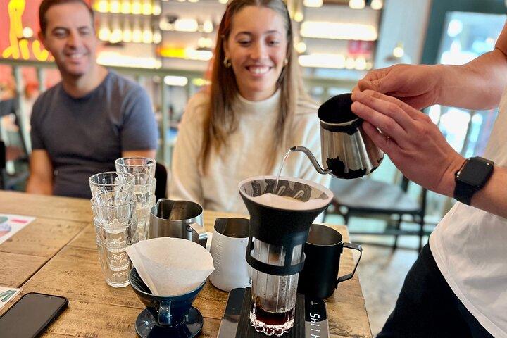 Melbourne Food Tour with 6 Food Tastings in Hidden Laneways