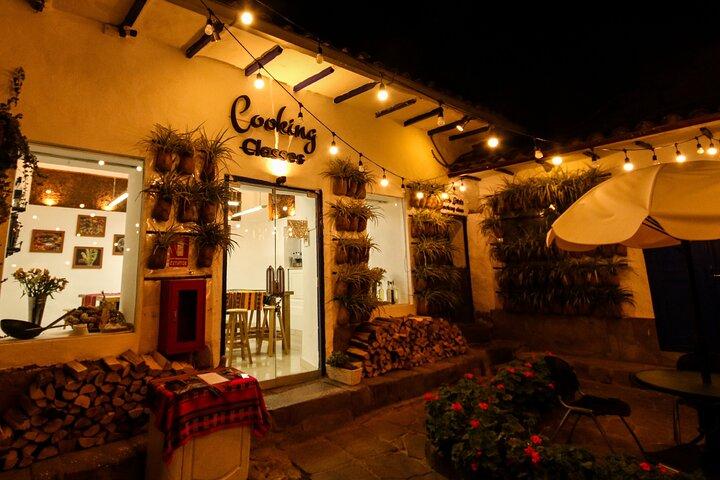 Bilingual Cooking Class with Pisco Cocktail in Cusco