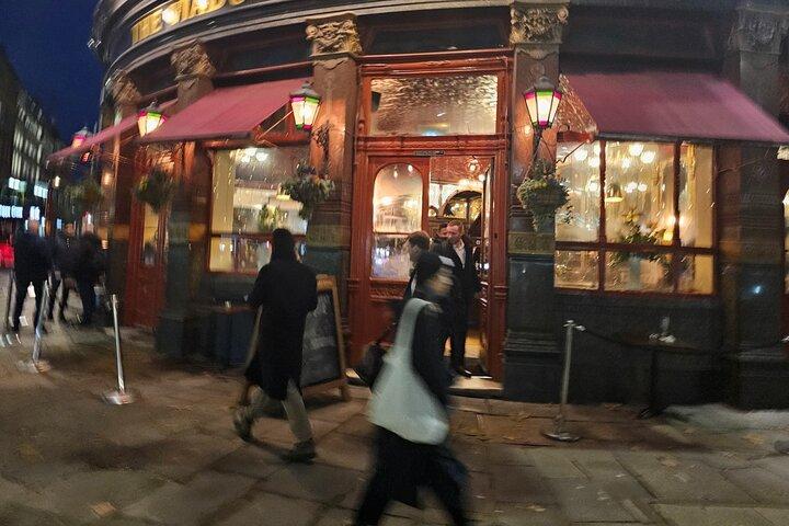 3-Hour Historic Pub Experience in London