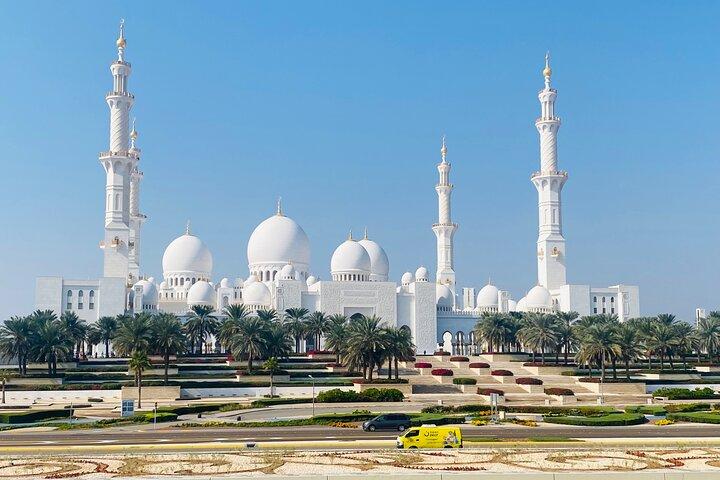 Abu Dhabi Full Day Modern Tour