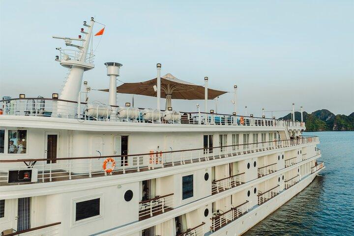 Signature Cruise Ha Long & Lan Ha Bay 2 Days 1 Night from Hanoi