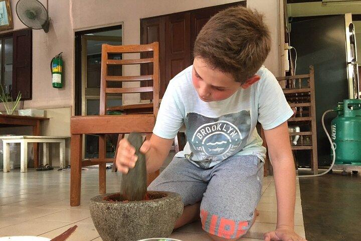 Fun Thai Cooking Class near Bangkok