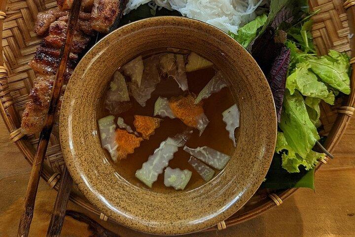 Private Hanoi Food Tour with Train Street and Local Delights