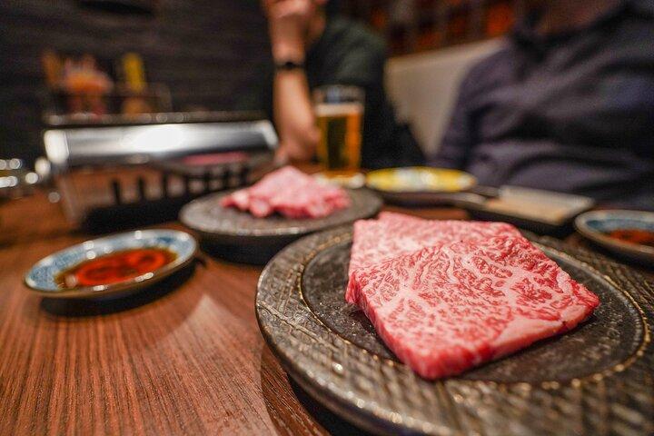 Tokyo Omakase Sushi & A5 Wagyu Premium Foodie Tour in Shinjuku