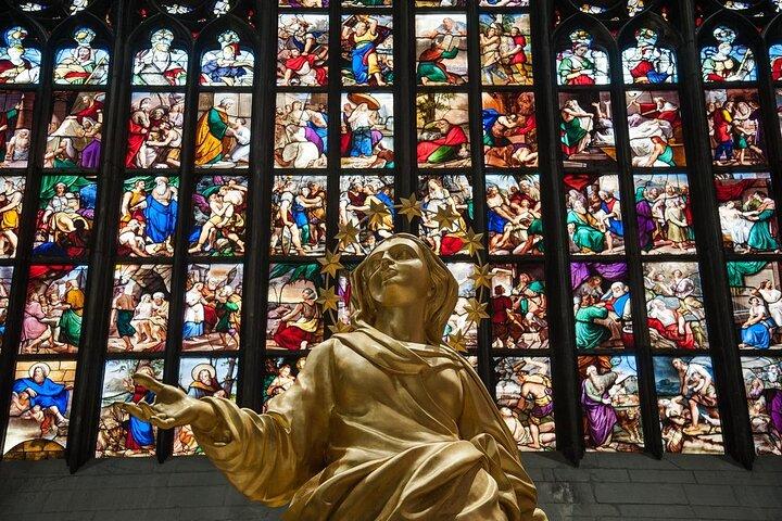 Skip-the-Line: Duomo Rooftop & La Scala Private Tour