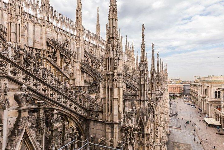 Skip-the-Line: Duomo Rooftop & La Scala Private Tour