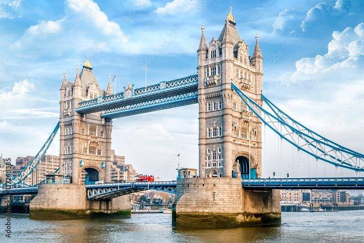 VIP Early Access: Opening Ceremony Tower of London & Bridge Entry
