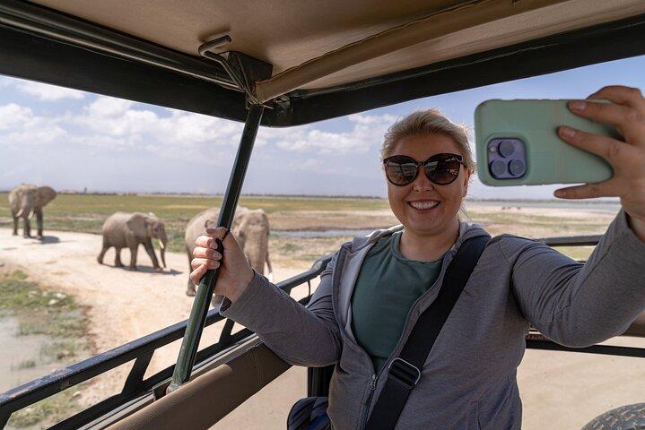 Urban Safari & Wildlife Wonders: Nairobi Day Adventure