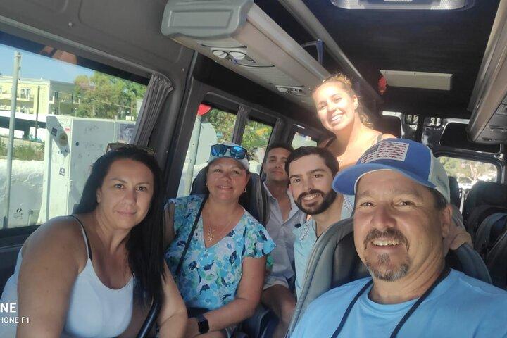 Tour privado personalizado por Santorini 5-6 horas