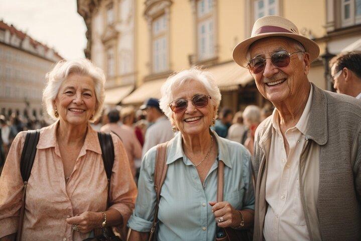 Private transfer from Budapest to Prague with 2h for sightseeing