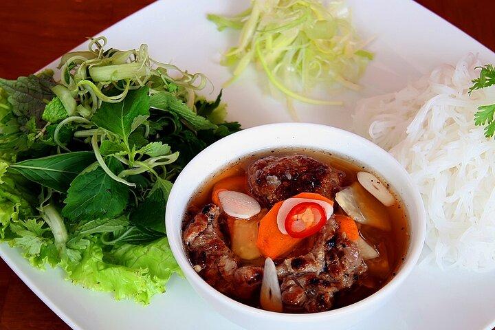 AUTHENTIC Hanoi Walking Street Food - PRIVATE TOUR