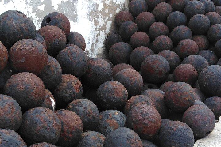 Accra Slave Castle and City Private Tour with Pick up