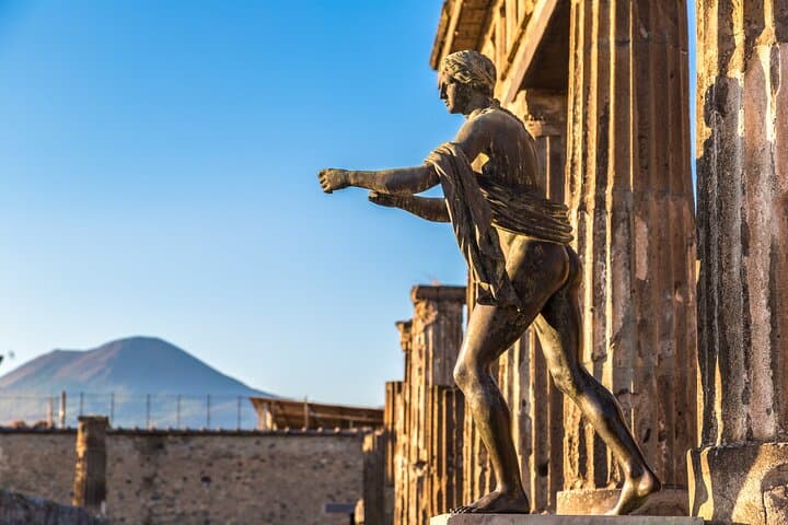 Full Day Tour in Pompeii Ruins and Amalfi Coast from Naples