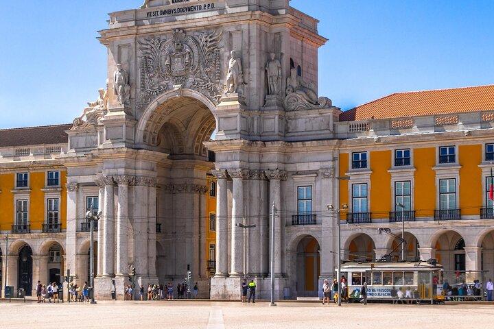 The City of the Seven Hills: Private Tour of Lisbon Highlights